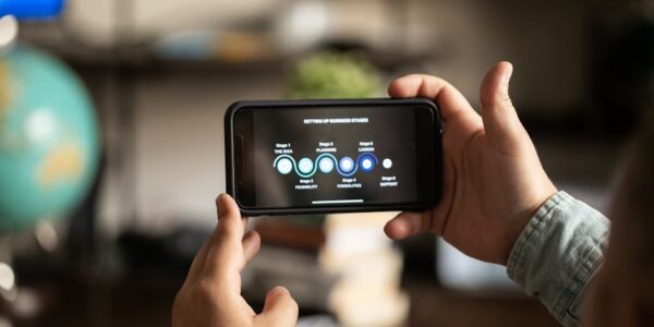 Featured image for Best Practices How To Develop A Mobile App From Scratch